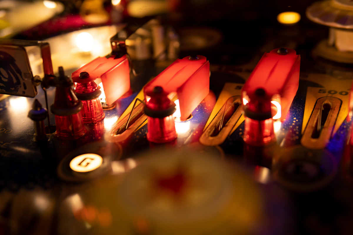 Arcade Classics vs. Modern Pinball: How to Build the Ultimate Retro Haven